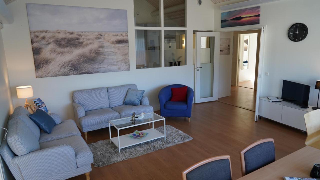 Henans Hostel In The Marina Ngoại thất bức ảnh