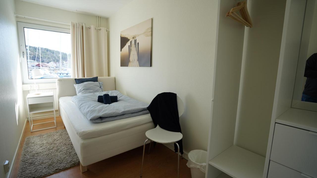 Henans Hostel In The Marina Ngoại thất bức ảnh
