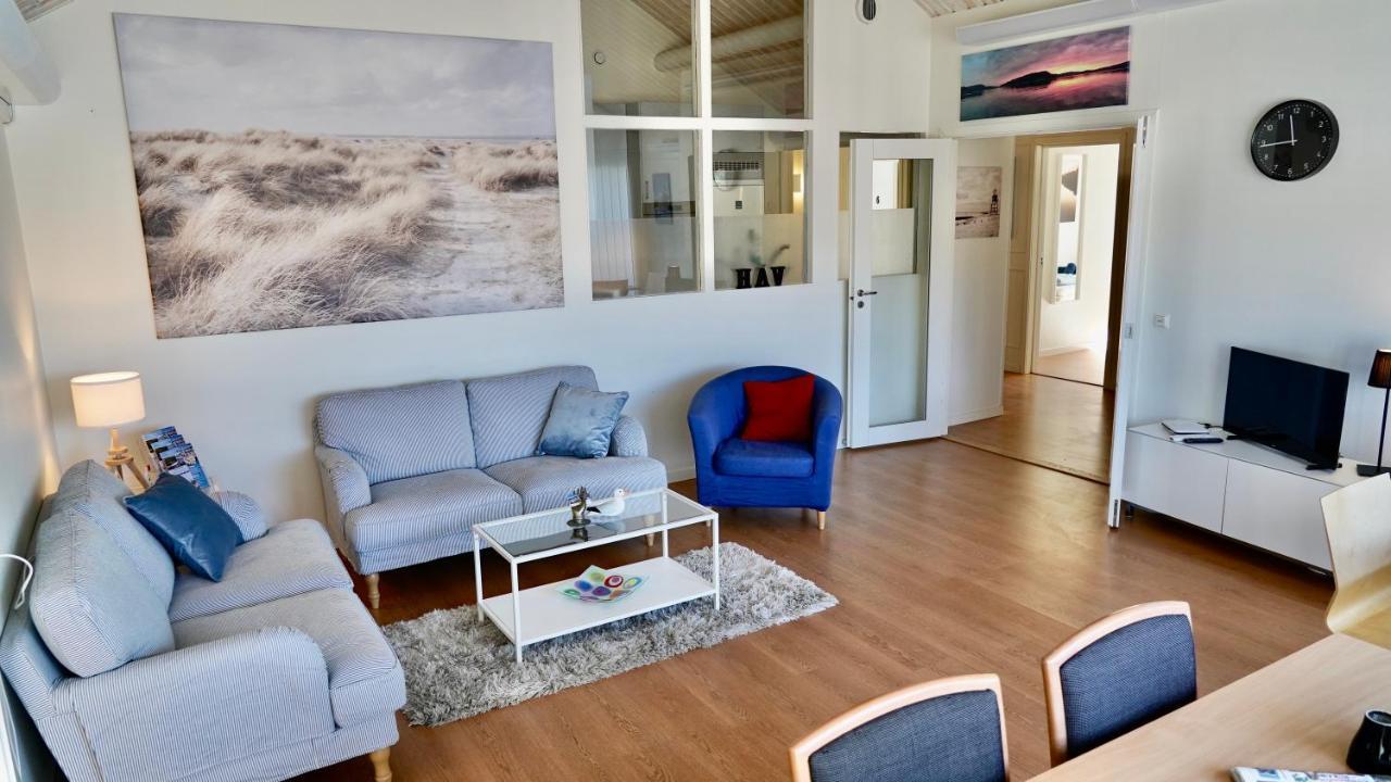 Henans Hostel In The Marina Ngoại thất bức ảnh