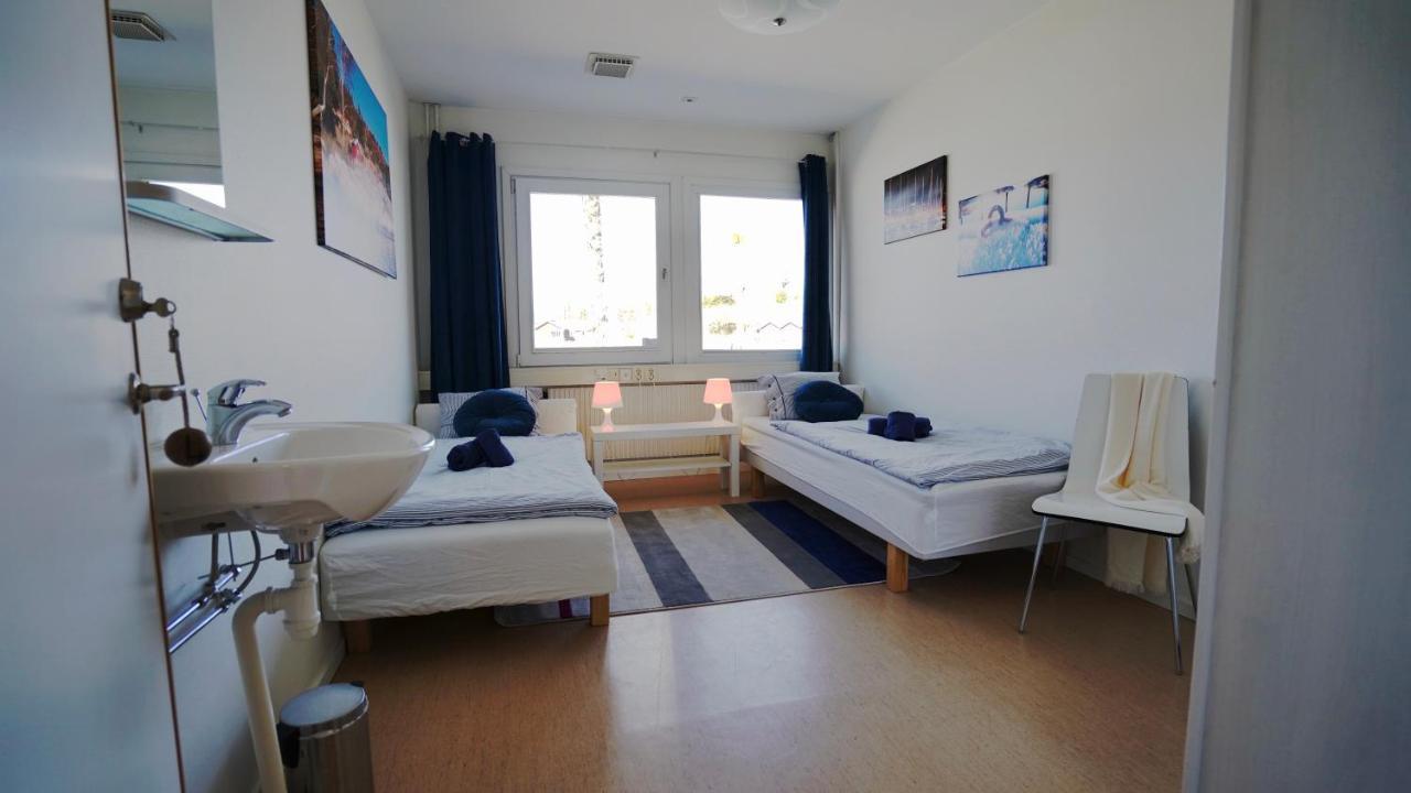 Henans Hostel In The Marina Ngoại thất bức ảnh