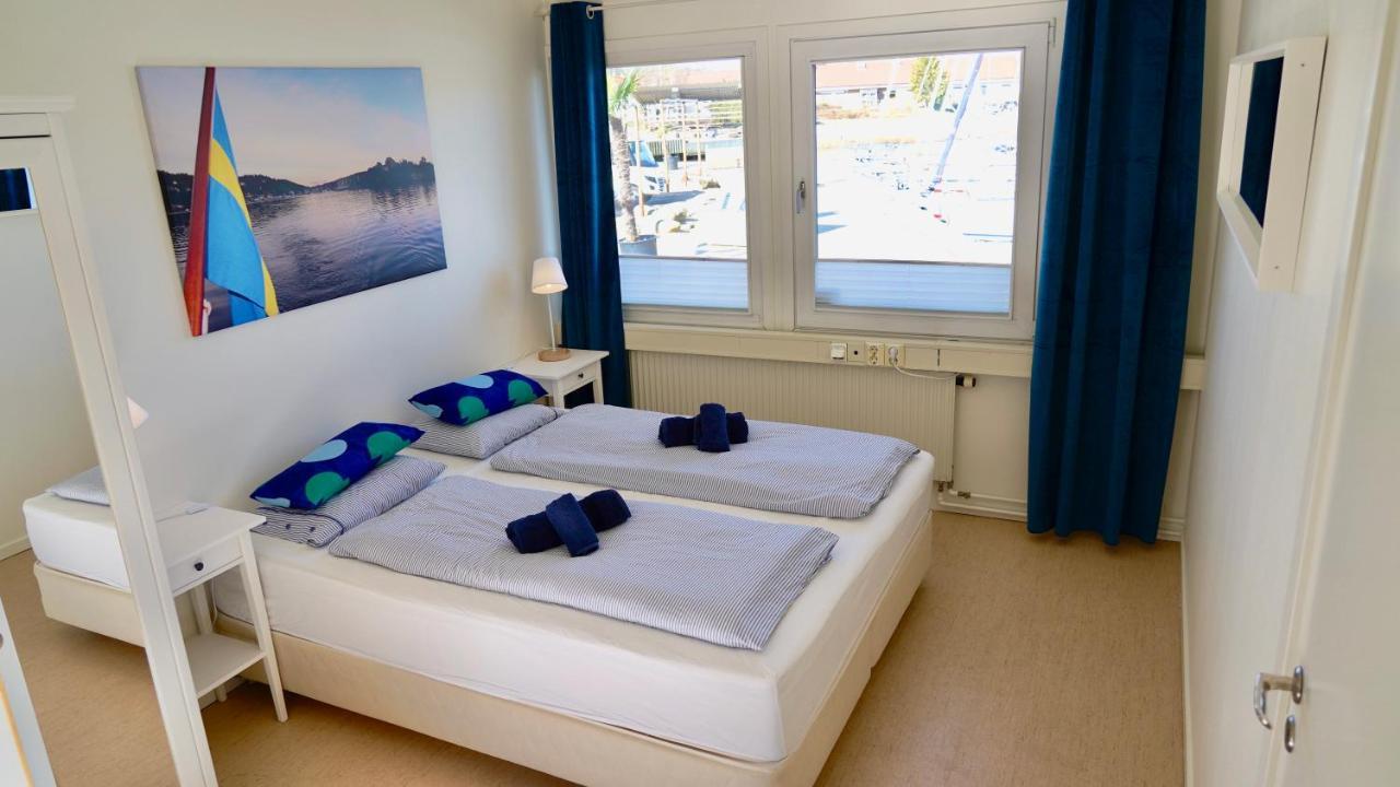Henans Hostel In The Marina Ngoại thất bức ảnh